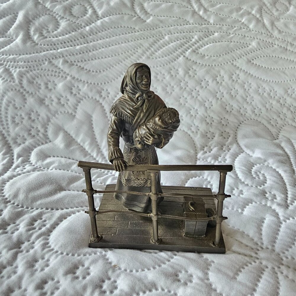 The Franklin Mint Pewter Figurine "The Immigrant 1886 - 1915",  Vintage